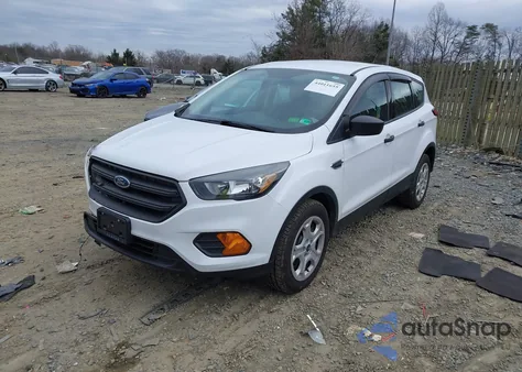 2019 Ford Escape S z USA, uszkodzony, nr VIN 1FMCU0F75KUB21913